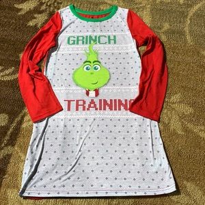 Grinch nightgown